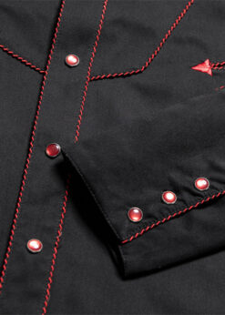 Mit den Blusen von Star & Stripes, dem Western Label bestücken wir unseren Shop weiter, mit erstklassiger Qualität. Die jährlich erscheinende Neukollektion der Westernblusen, mit eigenen Designs und hohem Qualitätsanspruch