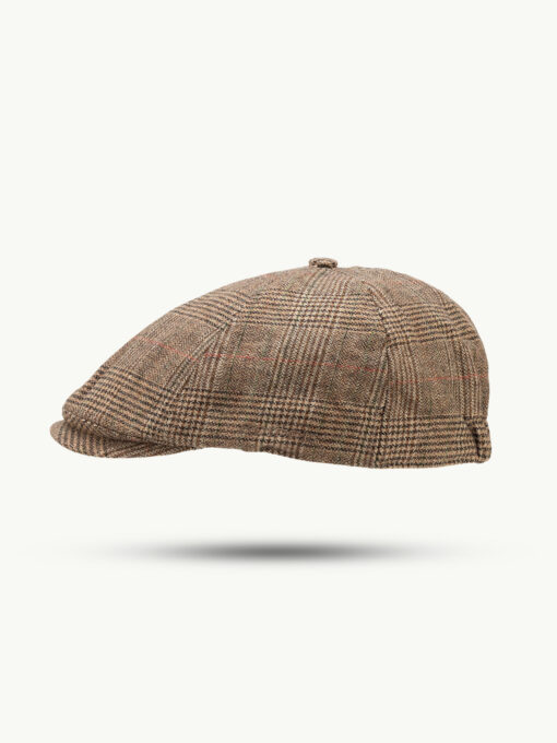 Scippis Greenock Cap v Lässiger Stil trifft auf traditionelles Design. Mit einem markanten Fischgrätmuster setzt diese Schiebermütze von SCIPPIS ein stilvolles Statement. Das sechsgeteilte Design sorgt für eine dynamische Passform, die perfekt zu urbanen wie auch klassischen Outfits passt.