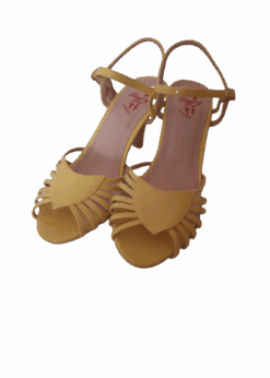Rockabilly Retro Riemchen Sandalette | rot von Banned | mit Lackleder-Look. Retro-Sommerfeeling pur – jetzt online bestellen bei Joc’s Country Corner!